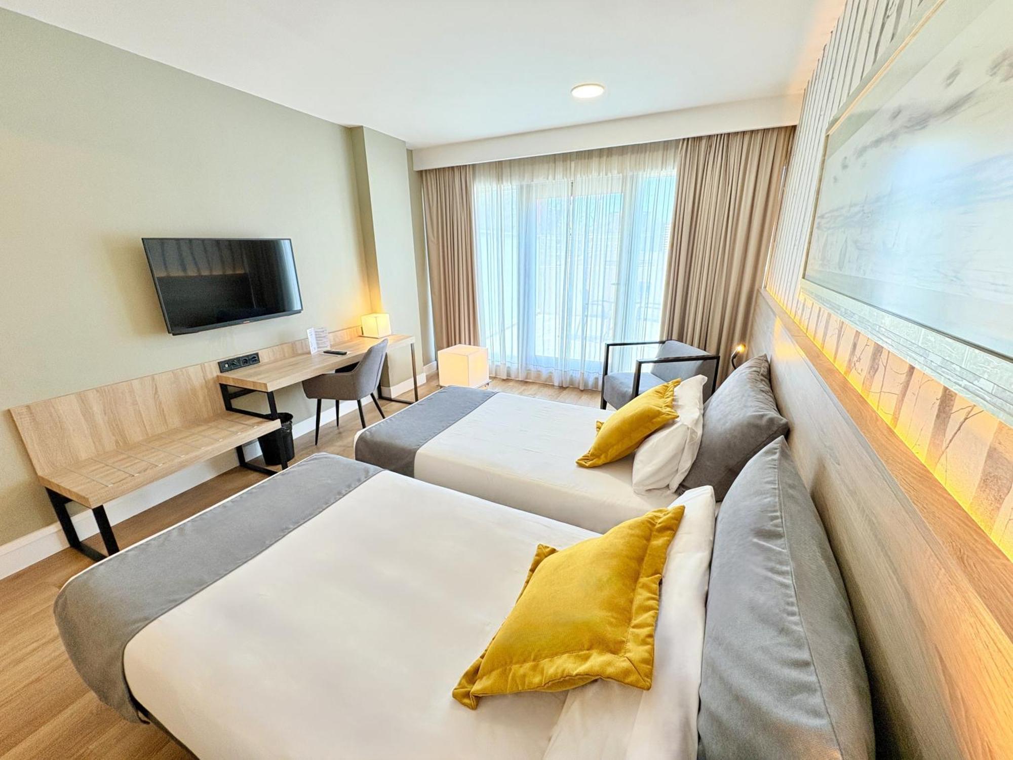 Eurohotel Barcelona Granvia Fira L'Hospitalet de Llobregat Dış mekan fotoğraf