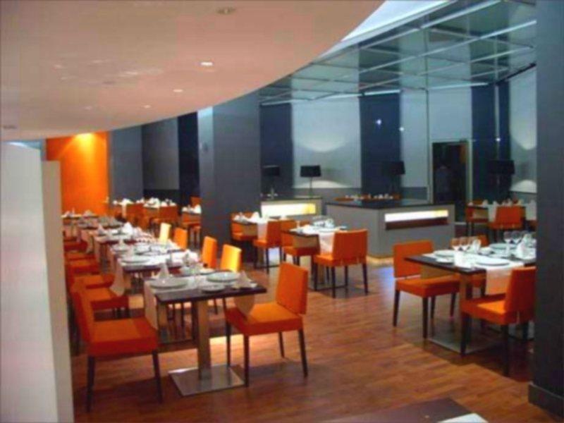 Eurohotel Barcelona Granvia Fira L'Hospitalet de Llobregat Restoran fotoğraf